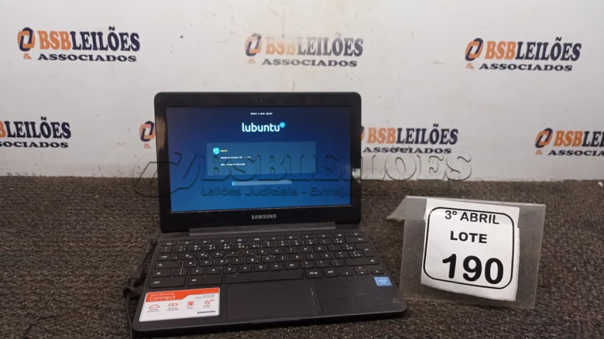 LOTE 190 - 01 CHROMEBOOK 16GB E.MMC MEMORIA 2GB LINHA CONNECT MARCA SAMSUNG SEM FONTE. (NO ESTADO) ATENÇÃO! FAZER A VISITAÇÃO ANTES DE ARREMATAR, NÃO SABEMOS SE FUNCIONA, LEILÃO NÃO TEM GARANTIA E NEM DEVOLUÇÃO, SUJEITO A POSSÍVEIS AVARIAS VISÍVEIS/OCULTAS E/OU AUSÊNCIA DE COMPONENTES.