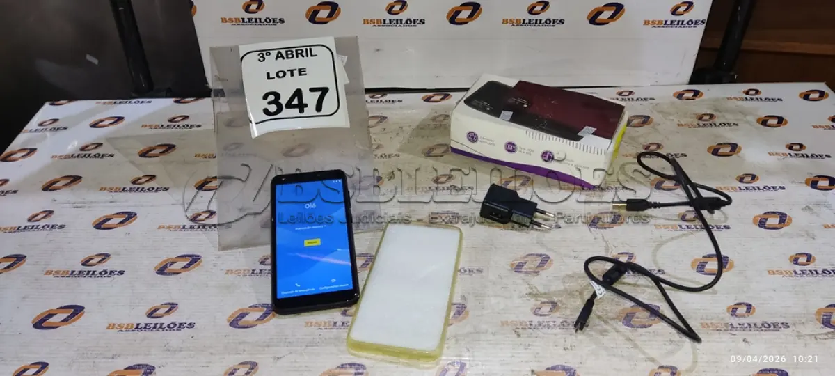 LOTE 347 - 01 SMARTPHONE COM CARREGADOR MODELO TWIST MARCA POSITIVO. (NO ESTADO) ATENÇÃO! FAZER A VISITAÇÃO ANTES DE ARREMATAR, NÃO SABEMOS SE FUNCIONA, LEILÃO NÃO TEM GARANTIA E NEM DEVOLUÇÃO, SUJEITO A POSSÍVEIS AVARIAS VISÍVEIS/OCULTAS E/OU AUSÊNCIA DE COMPONENTES.