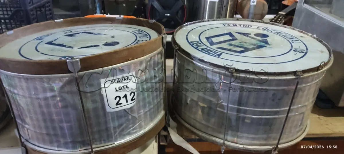 LOTE 212 - 02 SURDOS. (NO ESTADO) ATENÇÃO! FAZER A VISITAÇÃO ANTES DE ARREMATAR, NÃO SABEMOS SE FUNCIONA, LEILÃO NÃO TEM GARANTIA E NEM DEVOLUÇÃO, SUJEITO A POSSÍVEIS AVARIAS VISÍVEIS/OCULTAS E/OU AUSÊNCIA DE COMPONENTES.