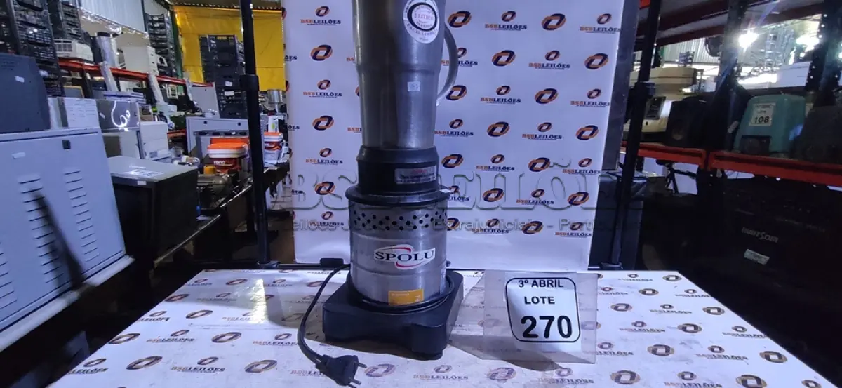 LOTE 270 - 01 LIQUIDIFICADOR INDUSTRIAL MARCA SPOLU. (NO ESTADO) ATENÇÃO! FAZER A VISITAÇÃO ANTES DE ARREMATAR, NÃO SABEMOS SE FUNCIONA, LEILÃO NÃO TEM GARANTIA E NEM DEVOLUÇÃO, SUJEITO A POSSÍVEIS AVARIAS VISÍVEIS/OCULTAS E/OU AUSÊNCIA DE COMPONENTES.