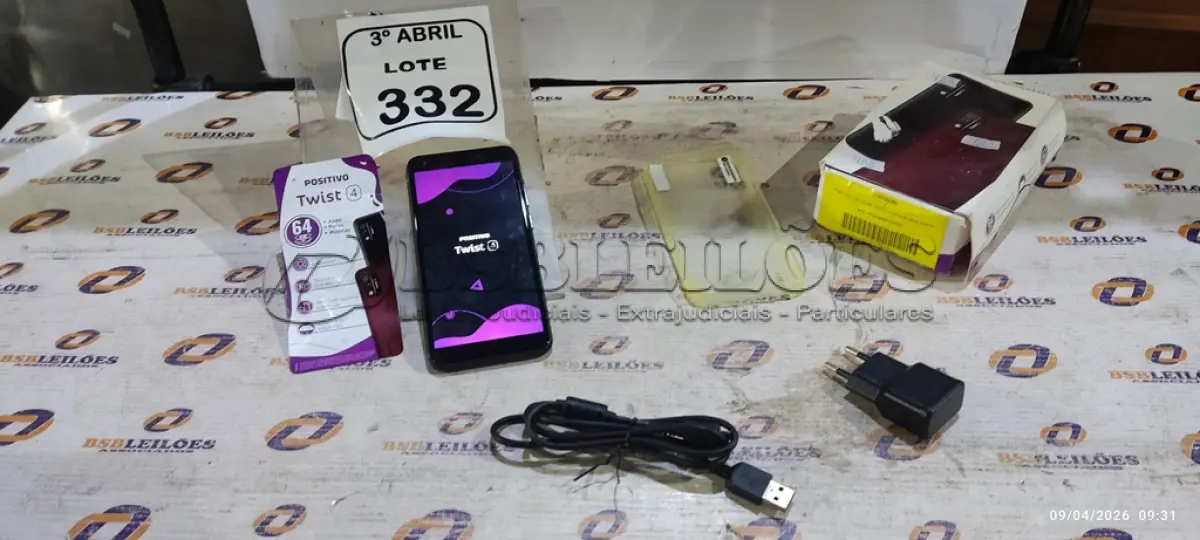 LOTE 332 - 01 SMARTPHONE COM CARREGADOR MODELO TWIST MARCA POSITIVO. (NO ESTADO) ATENÇÃO! FAZER A VISITAÇÃO ANTES DE ARREMATAR, NÃO SABEMOS SE FUNCIONA, LEILÃO NÃO TEM GARANTIA E NEM DEVOLUÇÃO, SUJEITO A POSSÍVEIS AVARIAS VISÍVEIS/OCULTAS E/OU AUSÊNCIA DE COMPONENTES.