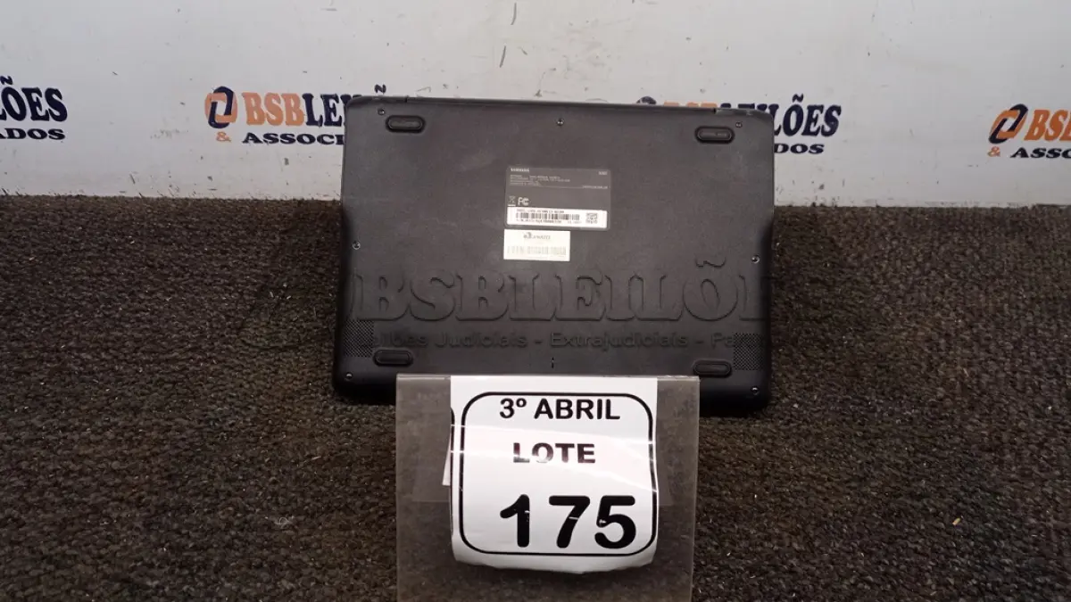 LOTE 175 - 01 CHROMEBOOK 16GB E.MMC MEMORIA 2GB LINHA CONNECT MARCA SAMSUNG SEM FONTE. (NO ESTADO) ATENÇÃO! FAZER A VISITAÇÃO ANTES DE ARREMATAR, NÃO SABEMOS SE FUNCIONA, LEILÃO NÃO TEM GARANTIA E NEM DEVOLUÇÃO, SUJEITO A POSSÍVEIS AVARIAS VISÍVEIS/OCULTAS E/OU AUSÊNCIA DE COMPONENTES.