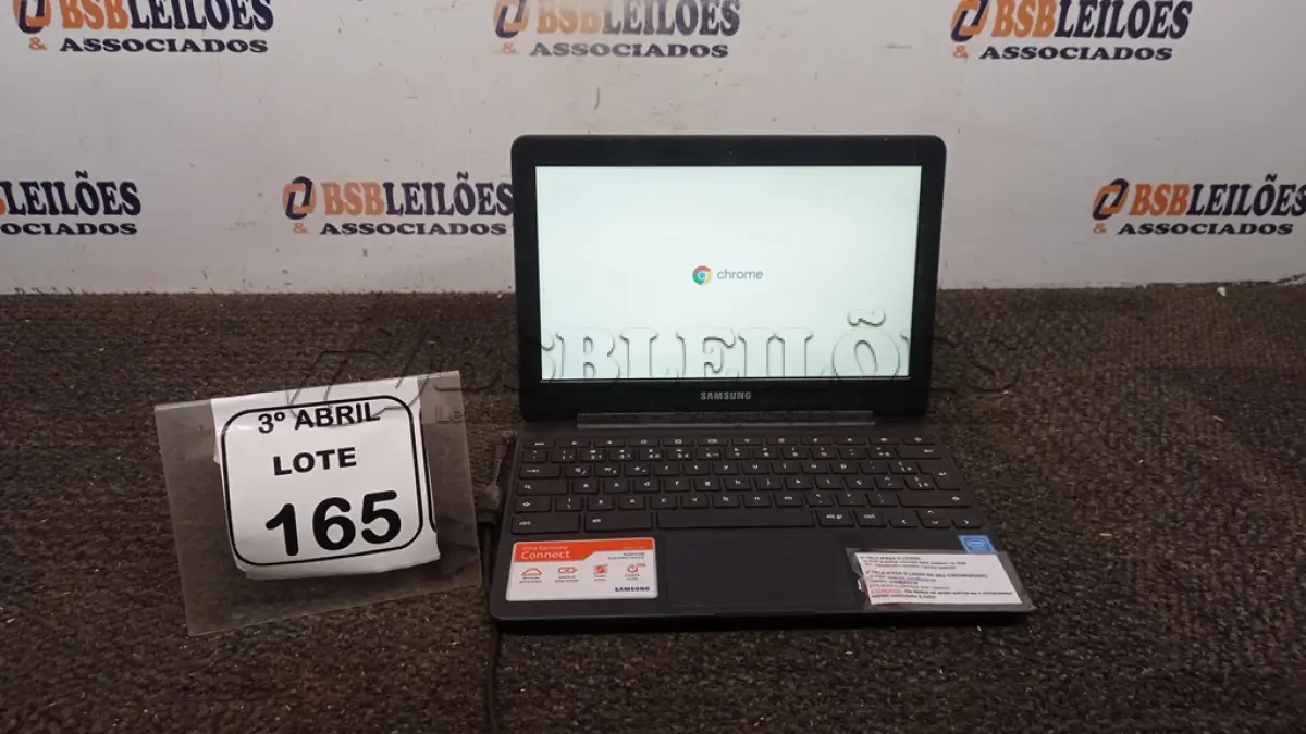 LOTE 165 - 01 CHROMEBOOK 16GB E.MMC MEMORIA 2GB LINHA CONNECT MARCA SAMSUNG SEM FONTE. (NO ESTADO) ATENÇÃO! FAZER A VISITAÇÃO ANTES DE ARREMATAR, NÃO SABEMOS SE FUNCIONA, LEILÃO NÃO TEM GARANTIA E NEM DEVOLUÇÃO, SUJEITO A POSSÍVEIS AVARIAS VISÍVEIS/OCULTAS E/OU AUSÊNCIA DE COMPONENTES.