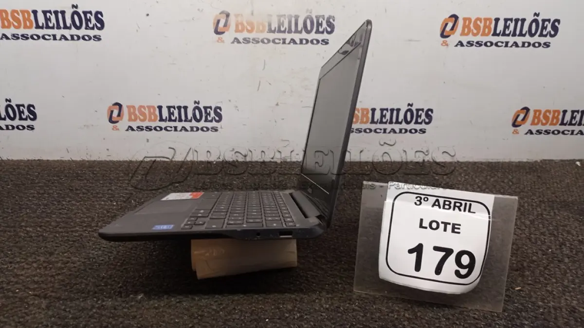 LOTE 179 - 01 CHROMEBOOK 16GB E.MMC MEMORIA 2GB LINHA CONNECT MARCA SAMSUNG SEM FONTE. (NO ESTADO) ATENÇÃO! FAZER A VISITAÇÃO ANTES DE ARREMATAR, NÃO SABEMOS SE FUNCIONA, LEILÃO NÃO TEM GARANTIA E NEM DEVOLUÇÃO, SUJEITO A POSSÍVEIS AVARIAS VISÍVEIS/OCULTAS E/OU AUSÊNCIA DE COMPONENTES.