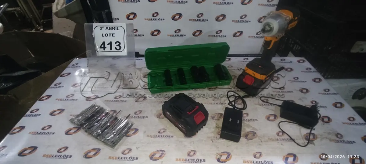 LOTE 413 - 01 PARAFUSADEIRA COM 02 BATERIAS E ACESSORIOS MARCA OIVIDA, 02 FONTES DE ENERGIA (NO ESTADO) ATENÇÃO! FAZER A VISITAÇÃO ANTES DE ARREMATAR, NÃO SABEMOS SE FUNCIONA, LEILÃO NÃO TEM GARANTIA E NEM DEVOLUÇÃO, SUJEITO A POSSÍVEIS AVARIAS VISÍVEIS/OCULTAS E/OU AUSÊNCIA DE COMPONENTES.