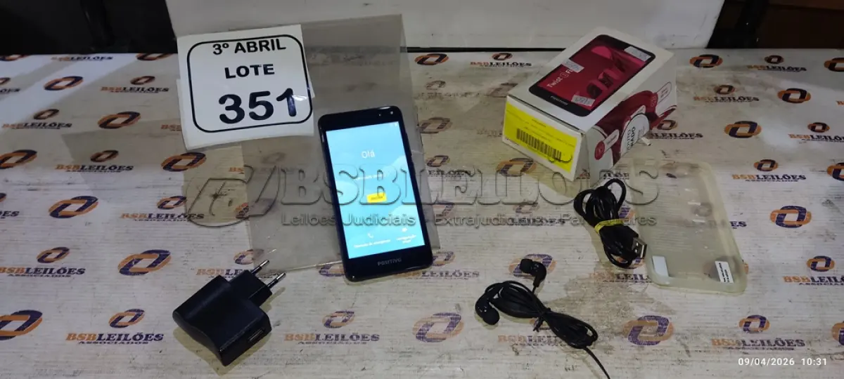LOTE 351 - 01   SMARTPHONE COM CARREGADOR MODELO TWIST MARCA POSITIVO. (NO ESTADO) ATENÇÃO! FAZER A VISITAÇÃO ANTES DE ARREMATAR, NÃO SABEMOS SE FUNCIONA, LEILÃO NÃO TEM GARANTIA E NEM DEVOLUÇÃO, SUJEITO A POSSÍVEIS AVARIAS VISÍVEIS/OCULTAS E/OU AUSÊNCIA DE COMPONENTES.