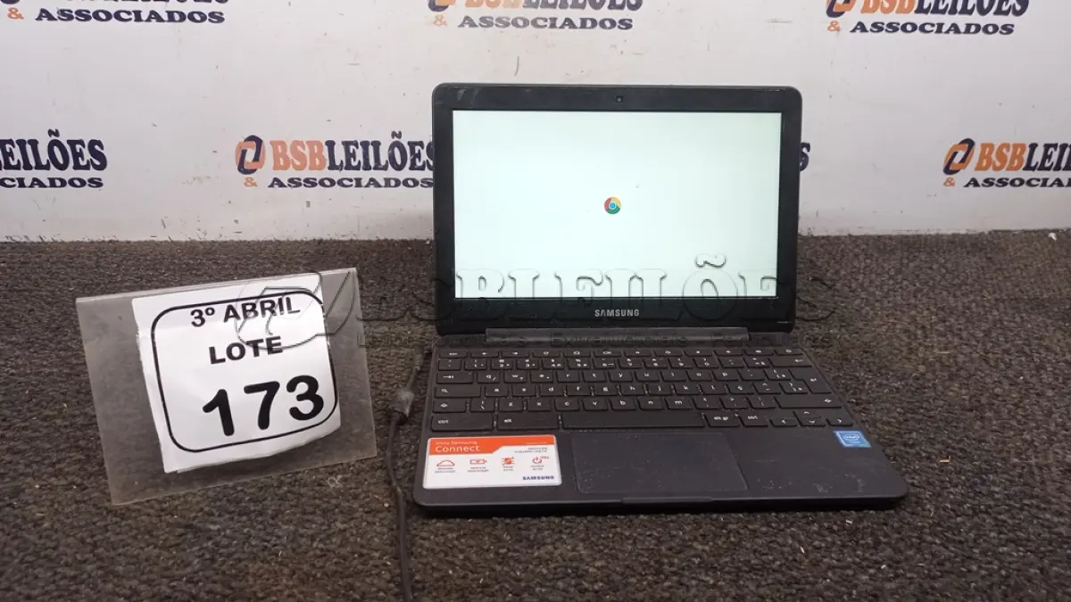 LOTE 173 - 01 CHROMEBOOK 16GB E.MMC MEMORIA 2GB LINHA CONNECT MARCA SAMSUNG SEM FONTE. (NO ESTADO) ATENÇÃO! FAZER A VISITAÇÃO ANTES DE ARREMATAR, NÃO SABEMOS SE FUNCIONA, LEILÃO NÃO TEM GARANTIA E NEM DEVOLUÇÃO, SUJEITO A POSSÍVEIS AVARIAS VISÍVEIS/OCULTAS E/OU AUSÊNCIA DE COMPONENTES.