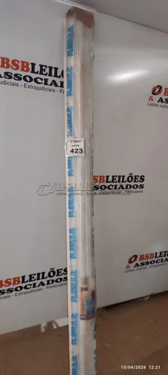 LOTE 423 - 01 PORTA SANFONADA MARCA PLASFLEX. (NO ESTADO) ATENÇÃO! FAZER A VISITAÇÃO ANTES DE ARREMATAR, NÃO SABEMOS SE FUNCIONA, LEILÃO NÃO TEM GARANTIA E NEM DEVOLUÇÃO, SUJEITO A POSSÍVEIS AVARIAS VISÍVEIS/OCULTAS E/OU AUSÊNCIA DE COMPONENTES.