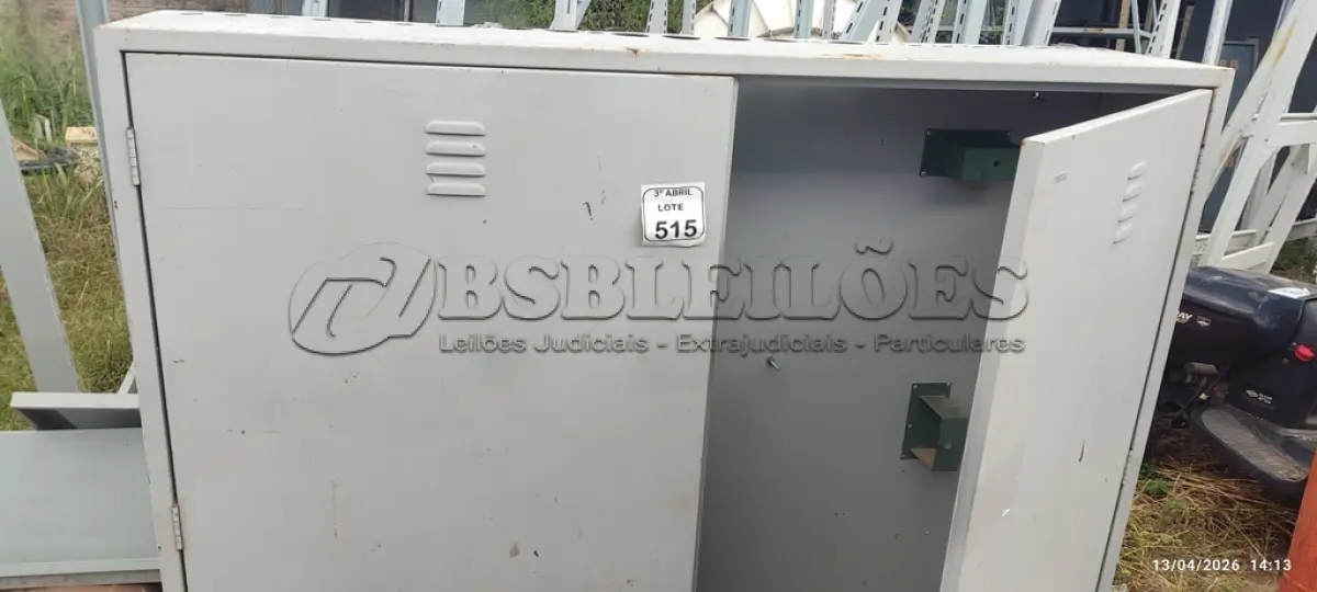 LOTE 515 - 01 QUADRO ELÉTRICO VAZIO. (NO ESTADO) ATENÇÃO! FAZER A VISITAÇÃO ANTES DE ARREMATAR, NÃO SABEMOS SE FUNCIONA, LEILÃO NÃO TEM GARANTIA E NEM DEVOLUÇÃO, SUJEITO A POSSÍVEIS AVARIAS VISÍVEIS/OCULTAS E/OU AUSÊNCIA DE COMPONENTES.