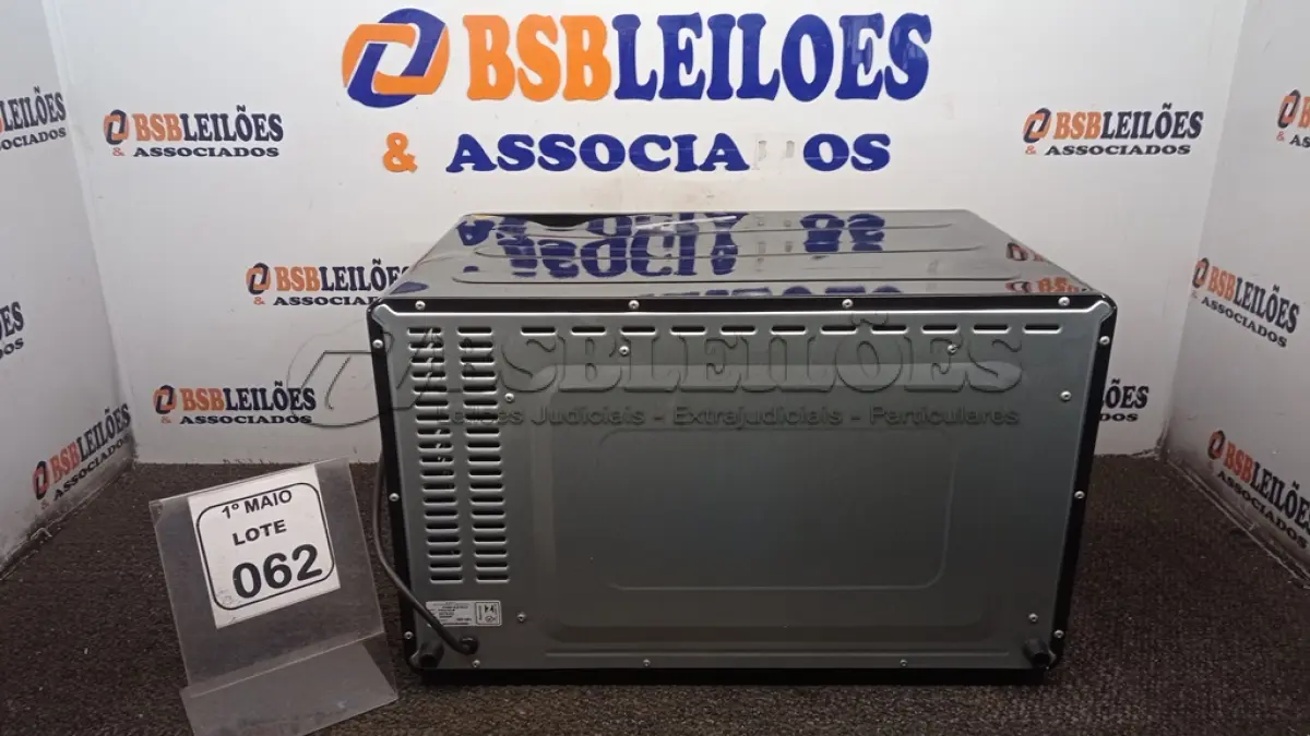 LOTE 062 - 01 FORNO ELÉTRICO MODELO GRAND FAMILY II 52L MARCA MONDIAL. (NO ESTADO) ATENÇÃO! FAZER A VISITAÇÃO ANTES DE ARREMATAR, NÃO SABEMOS SE FUNCIONA, LEILÃO NÃO TEM GARANTIA E NEM DEVOLUÇÃO, SUJEITO A POSSÍVEIS AVARIAS VISÍVEIS/OCULTAS E/OU AUSÊNCIA DE COMPONENTES.