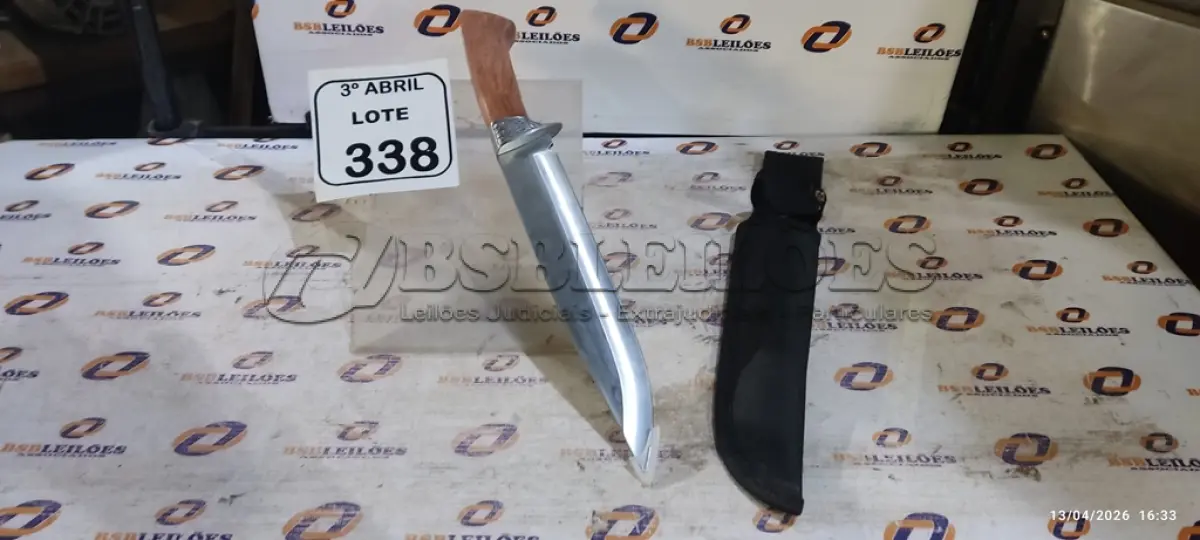 LOTE 338 - 01 FACA PARA CHURRASCO AÇO INOX 39 CM CABO MADEIRA. (NO ESTADO) ATENÇÃO! FAZER A VISITAÇÃO ANTES DE ARREMATAR, NÃO SABEMOS SE FUNCIONA, LEILÃO NÃO TEM GARANTIA E NEM DEVOLUÇÃO, SUJEITO A POSSÍVEIS AVARIAS VISÍVEIS/OCULTAS E/OU AUSÊNCIA DE COMPONENTES.
