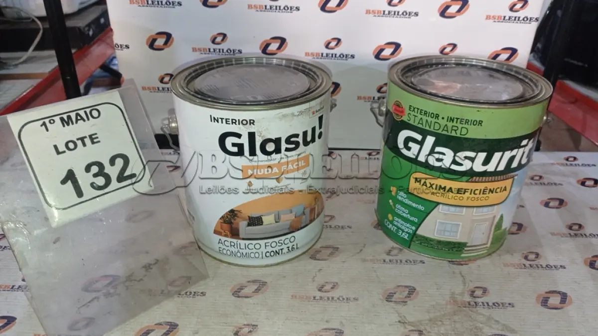 LOTE 132 - 01 LATA DE TINTA ACRÍLICA STANDARD FOSCO 3,6L INTERIOR/EXTERIOR MARCA GLASURIT E 01 LATA DE TINTA ACRÍLICA FOSCO CAMURÇA 3,6L INTERIOR/EXTERIOR MARCA GLASURIT. (NO ESTADO) ATENÇÃO! FAZER A VISITAÇÃO ANTES DE ARREMATAR, NÃO SABEMOS SE FUNCIONA, LEILÃO NÃO TEM GARANTIA E NEM DEVOLUÇÃO, SUJEITO A POSSÍVEIS AVARIAS VISÍVEIS/OCULTAS E/OU AUSÊNCIA DE COMPONENTES.