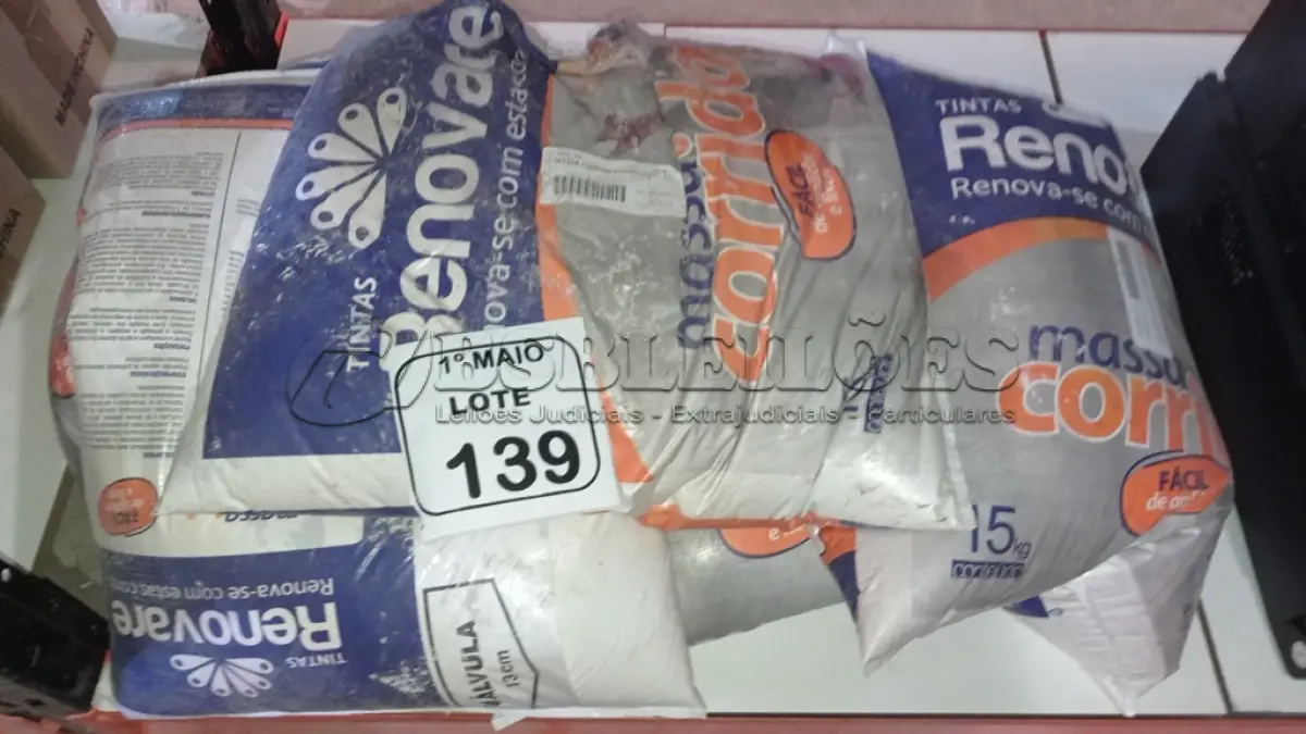 LOTE 139 - 05 PACOTES DE MASSA CORRIDA 15KG CADA MARCA RENOVARE. (NO ESTADO) ATENÇÃO! FAZER A VISITAÇÃO ANTES DE ARREMATAR, NÃO SABEMOS SE FUNCIONA, LEILÃO NÃO TEM GARANTIA E NEM DEVOLUÇÃO, SUJEITO A POSSÍVEIS AVARIAS VISÍVEIS/OCULTAS E/OU AUSÊNCIA DE COMPONENTES.