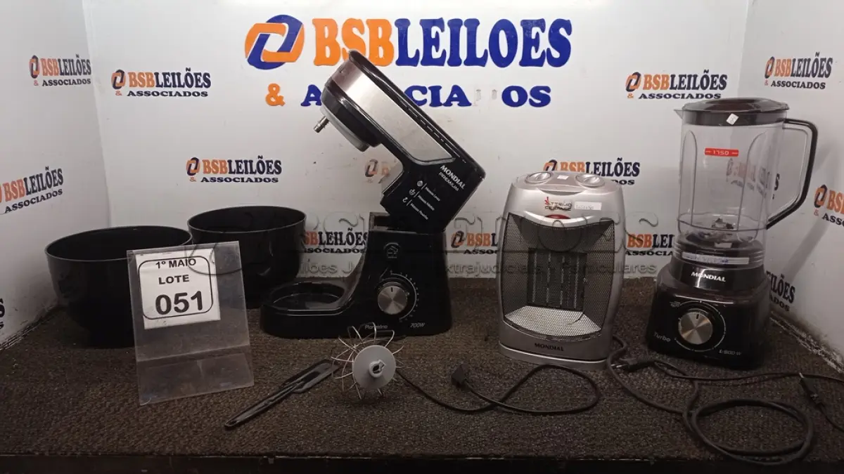 LOTE 051 - 01 BATEDEIRA PLANETÁRIA MARCA MONDIAL, 01 LIQUIDIFICADOR MARCA MONDIAL E 01 AQUECEDOR ELETRICO. (NO ESTADO) ATENÇÃO! FAZER A VISITAÇÃO ANTES DE ARREMATAR, NÃO SABEMOS SE FUNCIONA, LEILÃO NÃO TEM GARANTIA E NEM DEVOLUÇÃO, SUJEITO A POSSÍVEIS AVARIAS VISÍVEIS/OCULTAS E/OU AUSÊNCIA DE COMPONENTES.