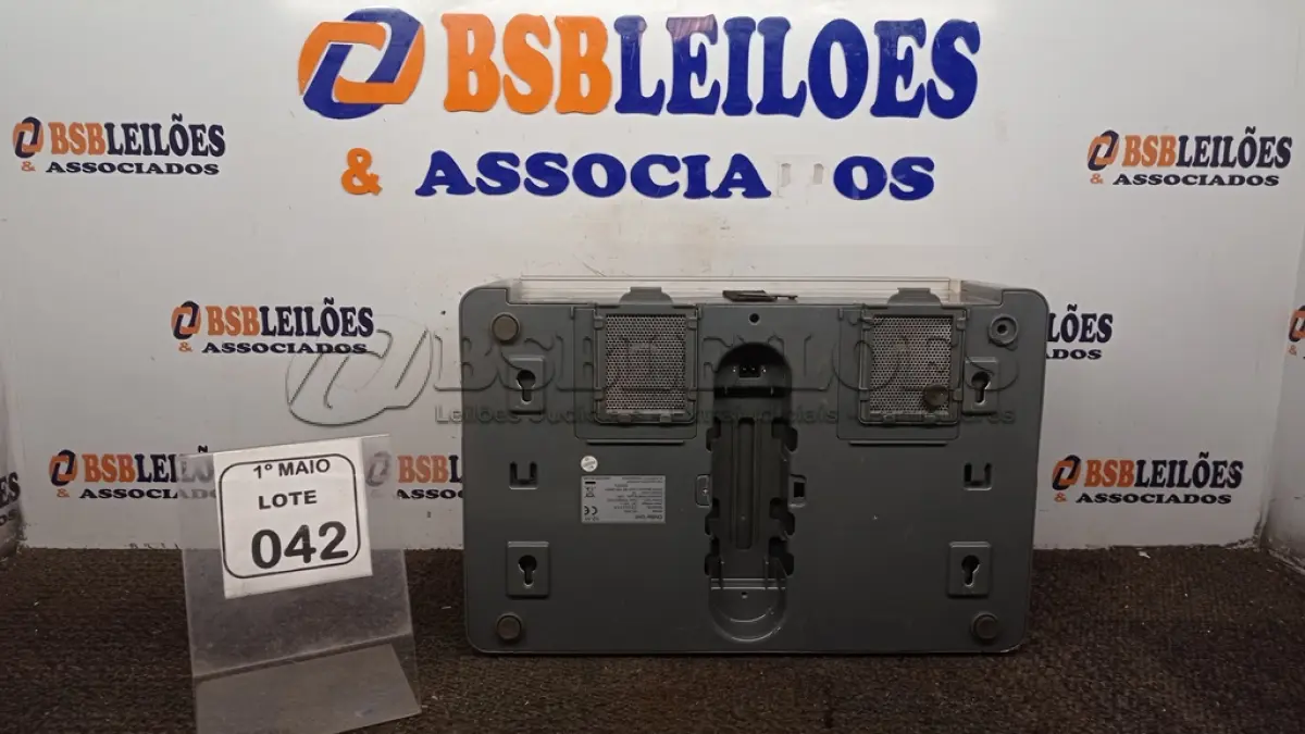 LOTE 042 - 01 COOLER PARA VACINAS VETERINÁRIAS MODELO VC-200 127V MARCA CHILLER UNIT. (NO ESTADO) ATENÇÃO! FAZER A VISITAÇÃO ANTES DE ARREMATAR, NÃO SABEMOS SE FUNCIONA, LEILÃO NÃO TEM GARANTIA E NEM DEVOLUÇÃO, SUJEITO A POSSÍVEIS AVARIAS VISÍVEIS/OCULTAS E/OU AUSÊNCIA DE COMPONENTES.