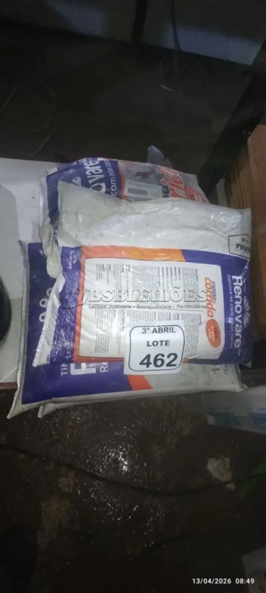LOTE 462 - 05 SACOS DE MASSA CORRIDA DE 15 KG CADA MARCA RENOVARE. (NO ESTADO) ATENÇÃO! FAZER A VISITAÇÃO ANTES DE ARREMATAR, NÃO SABEMOS SE FUNCIONA, LEILÃO NÃO TEM GARANTIA E NEM DEVOLUÇÃO, SUJEITO A POSSÍVEIS AVARIAS VISÍVEIS/OCULTAS E/OU AUSÊNCIA DE COMPONENTES.
