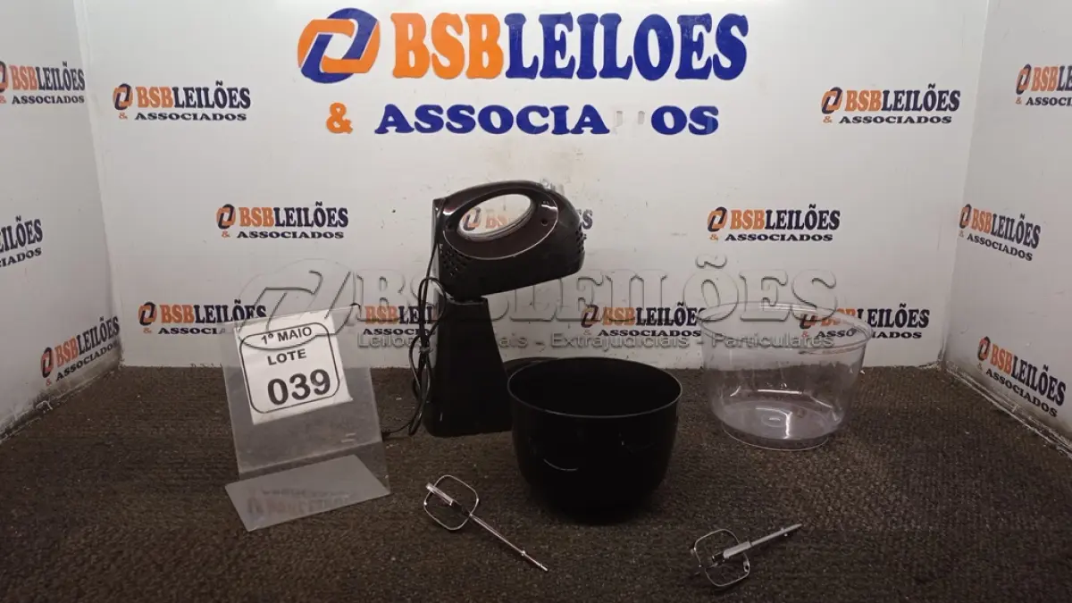 LOTE 039 - 01 BATEDEIRA MARCA MONDIAL. (NO ESTADO) ATENÇÃO! FAZER A VISITAÇÃO ANTES DE ARREMATAR, NÃO SABEMOS SE FUNCIONA, LEILÃO NÃO TEM GARANTIA E NEM DEVOLUÇÃO, SUJEITO A POSSÍVEIS AVARIAS VISÍVEIS/OCULTAS E/OU AUSÊNCIA DE COMPONENTES.