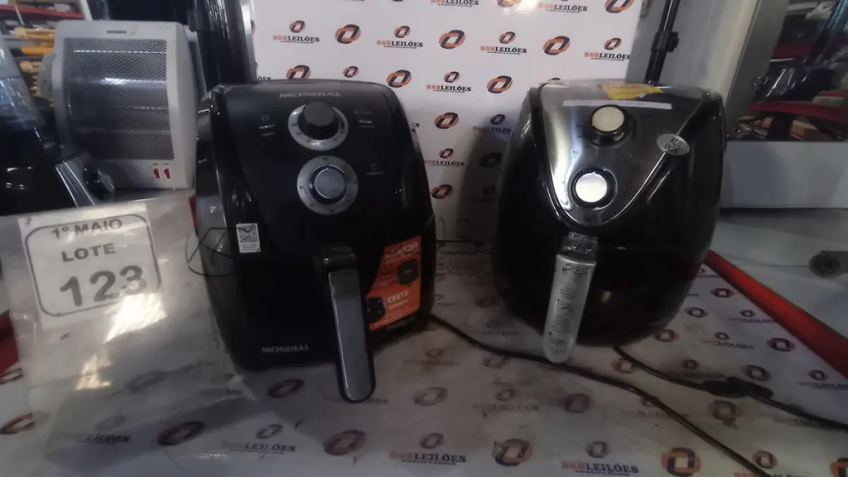 LOTE 123 - 02 AIR FRYERS 220V MARCA MONDIAL. (NO ESTADO) ATENÇÃO! FAZER A VISITAÇÃO ANTES DE ARREMATAR, NÃO SABEMOS SE FUNCIONA, LEILÃO NÃO TEM GARANTIA E NEM DEVOLUÇÃO, SUJEITO A POSSÍVEIS AVARIAS VISÍVEIS/OCULTAS E/OU AUSÊNCIA DE COMPONENTES.