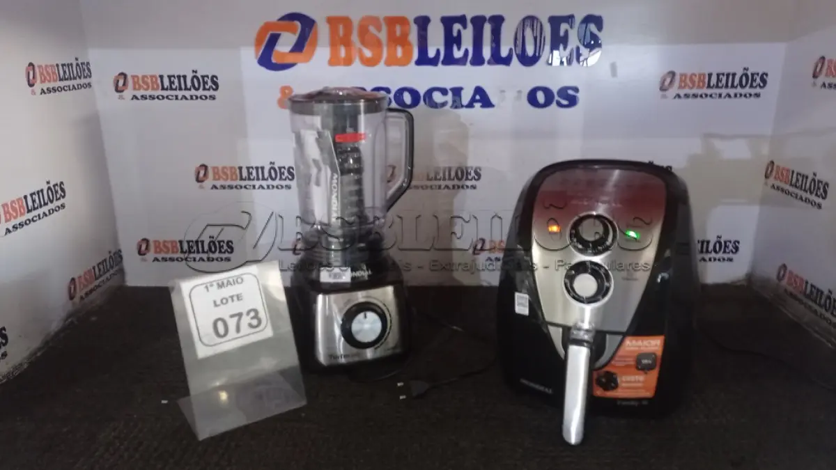 LOTE 073 - 01 AIR FRYER MARCA MONDIAL E 01 LIQUIDIFICADOR 220V MARCA MONDIAL. (NO ESTADO) ATENÇÃO! FAZER A VISITAÇÃO ANTES DE ARREMATAR, NÃO SABEMOS SE FUNCIONA, LEILÃO NÃO TEM GARANTIA E NEM DEVOLUÇÃO, SUJEITO A POSSÍVEIS AVARIAS VISÍVEIS/OCULTAS E/OU AUSÊNCIA DE COMPONENTES.