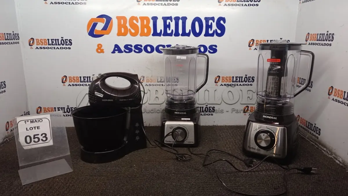 LOTE 053 - 01 BATEDEIRA 02 LIQUIDIFICADORES MARCA MONDIAL. (NO ESTADO) ATENÇÃO! FAZER A VISITAÇÃO ANTES DE ARREMATAR, NÃO SABEMOS SE FUNCIONA, LEILÃO NÃO TEM GARANTIA E NEM DEVOLUÇÃO, SUJEITO A POSSÍVEIS AVARIAS VISÍVEIS/OCULTAS E/OU AUSÊNCIA DE COMPONENTES.