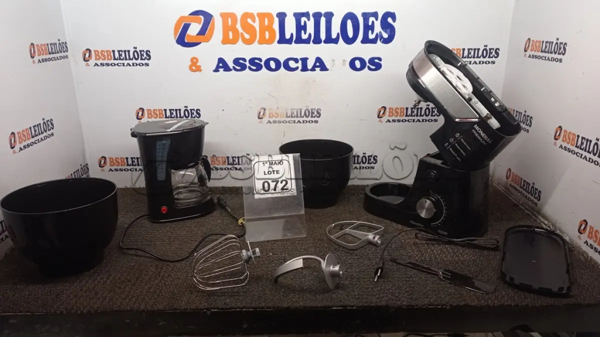 LOTE 072 - 01 BATEDEIRA MARCA MONDIAL E 01 CAFETEIRA MARCA MONDIAL. (NO ESTADO) ATENÇÃO! FAZER A VISITAÇÃO ANTES DE ARREMATAR, NÃO SABEMOS SE FUNCIONA, LEILÃO NÃO TEM GARANTIA E NEM DEVOLUÇÃO, SUJEITO A POSSÍVEIS AVARIAS VISÍVEIS/OCULTAS E/OU AUSÊNCIA DE COMPONENTES.