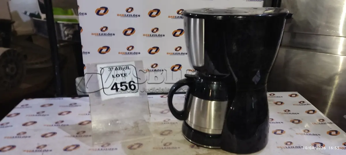 LOTE 456 - 01 CAFETEIRA ELÉTRICA MARCA MONDIAL. (NO ESTADO) ATENÇÃO! FAZER A VISITAÇÃO ANTES DE ARREMATAR, NÃO SABEMOS SE FUNCIONA, LEILÃO NÃO TEM GARANTIA E NEM DEVOLUÇÃO, SUJEITO A POSSÍVEIS AVARIAS VISÍVEIS/OCULTAS E/OU AUSÊNCIA DE COMPONENTES.