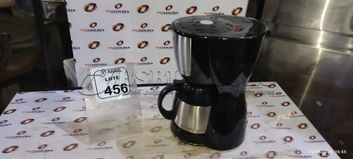 LOTE 456 - 01 CAFETEIRA ELÉTRICA MARCA MONDIAL. (NO ESTADO) ATENÇÃO! FAZER A VISITAÇÃO ANTES DE ARREMATAR, NÃO SABEMOS SE FUNCIONA, LEILÃO NÃO TEM GARANTIA E NEM DEVOLUÇÃO, SUJEITO A POSSÍVEIS AVARIAS VISÍVEIS/OCULTAS E/OU AUSÊNCIA DE COMPONENTES.