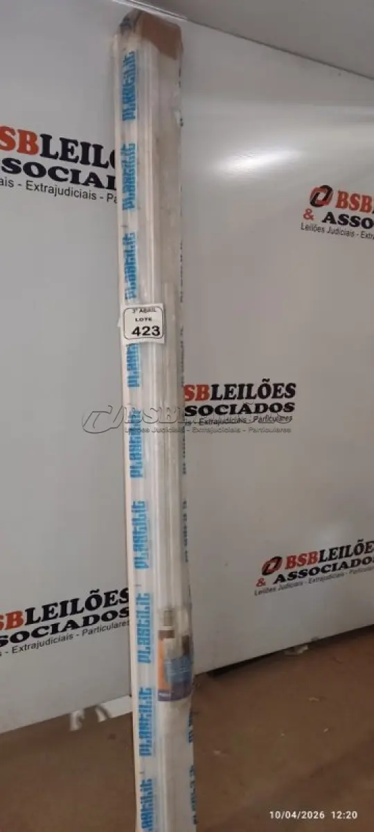 LOTE 423 - 01 PORTA SANFONADA MARCA PLASFLEX. (NO ESTADO) ATENÇÃO! FAZER A VISITAÇÃO ANTES DE ARREMATAR, NÃO SABEMOS SE FUNCIONA, LEILÃO NÃO TEM GARANTIA E NEM DEVOLUÇÃO, SUJEITO A POSSÍVEIS AVARIAS VISÍVEIS/OCULTAS E/OU AUSÊNCIA DE COMPONENTES.