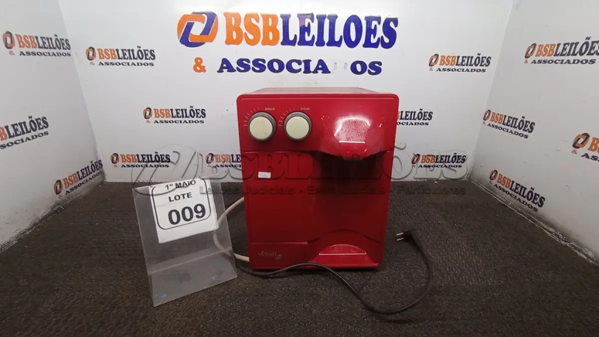 LOTE 009 - 01 PURIFICADOR DE ÁGUA MARCA SOFT. (NO ESTADO) ATENÇÃO! FAZER A VISITAÇÃO ANTES DE ARREMATAR, NÃO SABEMOS SE FUNCIONA, LEILÃO NÃO TEM GARANTIA E NEM DEVOLUÇÃO, SUJEITO A POSSÍVEIS AVARIAS VISÍVEIS/OCULTAS E/OU AUSÊNCIA DE COMPONENTES.