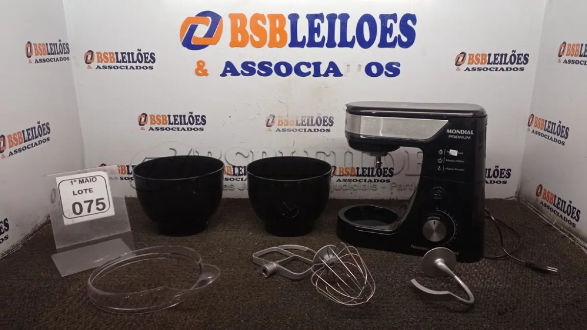 LOTE 075 - 01 BATEDEIRA PLANETÁRIA COM 02 TIJELAS 220 MARCA MONDIAL. (NO ESTADO) ATENÇÃO! FAZER A VISITAÇÃO ANTES DE ARREMATAR, NÃO SABEMOS SE FUNCIONA, LEILÃO NÃO TEM GARANTIA E NEM DEVOLUÇÃO, SUJEITO A POSSÍVEIS AVARIAS VISÍVEIS/OCULTAS E/OU AUSÊNCIA DE COMPONENTES.