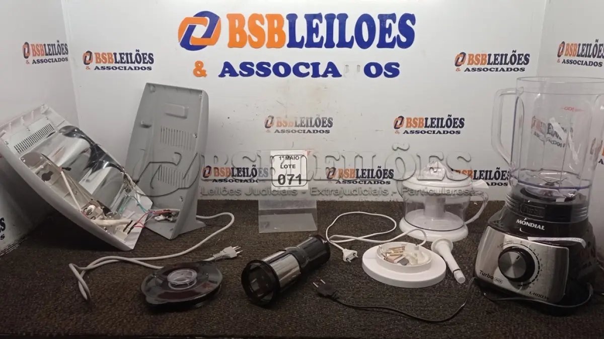 LOTE 071 - 01 LIQUIDIFICADOR MARCA MONDIAL, 01 ESPREMEDOR DE FRUTAS E 01 AQUECEDOR MARCA MONDIAL. (NO ESTADO) ATENÇÃO! FAZER A VISITAÇÃO ANTES DE ARREMATAR, NÃO SABEMOS SE FUNCIONA, LEILÃO NÃO TEM GARANTIA E NEM DEVOLUÇÃO, SUJEITO A POSSÍVEIS AVARIAS VISÍVEIS/OCULTAS E/OU AUSÊNCIA DE COMPONENTES.