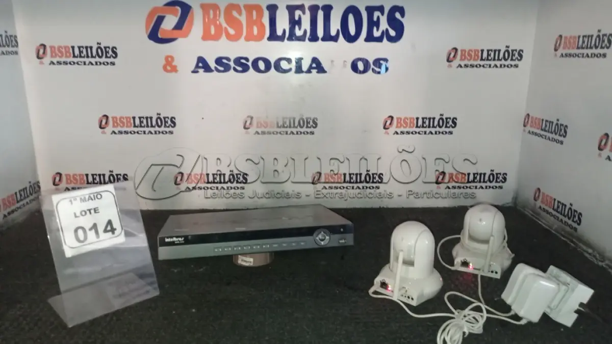 LOTE 014 - 01 APARELHO DE DVR MODELO NVD 3000 MARCA INTELBRAS E 02 CÂMERAS DE MONITORAMENTO MARCA FOSCAM. (NO ESTADO) ATENÇÃO! FAZER A VISITAÇÃO ANTES DE ARREMATAR, NÃO SABEMOS SE FUNCIONA, LEILÃO NÃO TEM GARANTIA E NEM DEVOLUÇÃO, SUJEITO A POSSÍVEIS AVARIAS VISÍVEIS/OCULTAS E/OU AUSÊNCIA DE COMPONENTES.