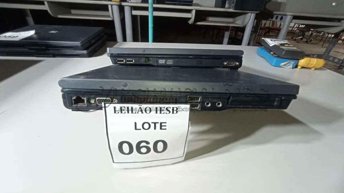 LOTE 060 - 02 NOTEBOOKS HP SEM FONTE. . (NO ESTADO) ATENÇÃO! FAZER A VISITAÇÃO ANTES DE ARREMATAR, NÃO SABEMOS SE FUNCIONA, LEILÃO NÃO TEM GARANTIA E NEM DEVOLUÇÃO, SUJEITO A POSSÍVEIS AVARIAS VISÍVEIS/OCULTAS E/OU AUSÊNCIA DE COMPONENTES.