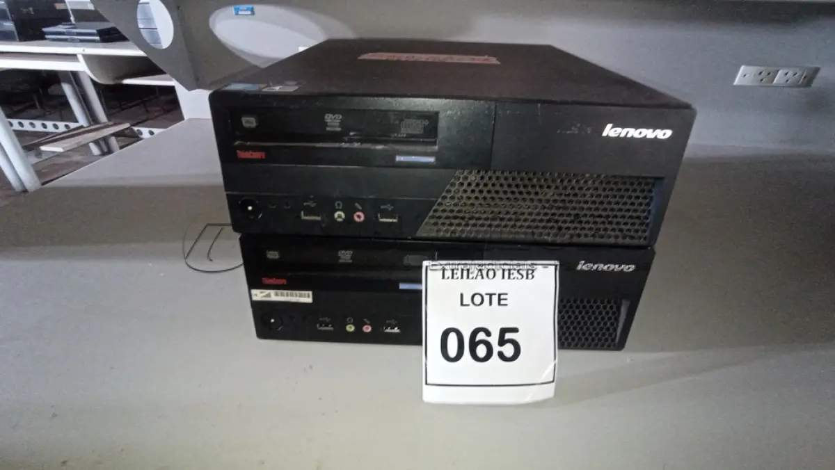 LOTE 065 - 02 CPUS LENOVO. (NO ESTADO) ATENÇÃO! FAZER A VISITAÇÃO ANTES DE ARREMATAR, NÃO SABEMOS SE FUNCIONA, LEILÃO NÃO TEM GARANTIA E NEM DEVOLUÇÃO, SUJEITO A POSSÍVEIS AVARIAS VISÍVEIS/OCULTAS E/OU AUSÊNCIA DE COMPONENTES.
