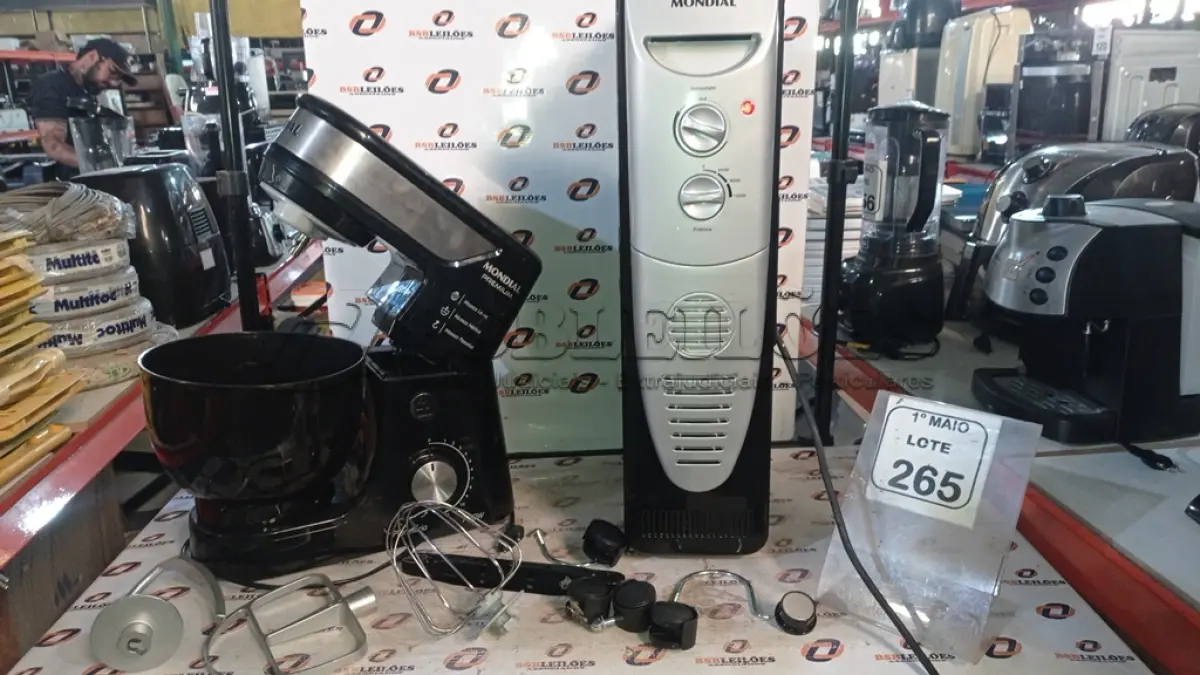 LOTE 265 - 01 BATEDEIRA TIPO PLANETÁRIA 220V MARCA MONDIAL E 01 AQUECEDOR 220V MARCA MONDIAL. (NO ESTADO) ATENÇÃO! FAZER A VISITAÇÃO ANTES DE ARREMATAR, NÃO SABEMOS SE FUNCIONA, LEILÃO NÃO TEM GARANTIA E NEM DEVOLUÇÃO, SUJEITO A POSSÍVEIS AVARIAS VISÍVEIS/OCULTAS E/OU AUSÊNCIA DE COMPONENTES.