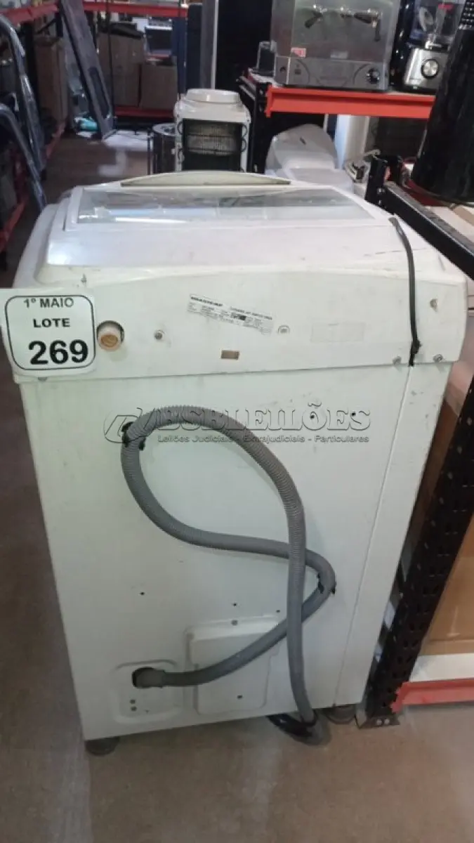 LOTE 269 - 01 MÁQUINA DE LAVAR 5KG 220V MARCA BRASTEMP. (NO ESTADO) ATENÇÃO! FAZER A VISITAÇÃO ANTES DE ARREMATAR, NÃO SABEMOS SE FUNCIONA, LEILÃO NÃO TEM GARANTIA E NEM DEVOLUÇÃO, SUJEITO A POSSÍVEIS AVARIAS VISÍVEIS/OCULTAS E/OU AUSÊNCIA DE COMPONENTES.