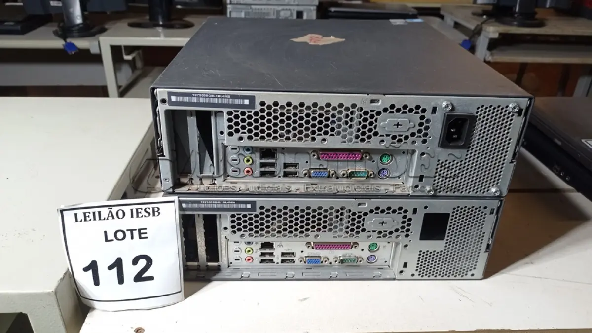 LOTE 112 - 02 CPUS LENOVO. (NO ESTADO) ATENÇÃO! FAZER A VISITAÇÃO ANTES DE ARREMATAR, NÃO SABEMOS SE FUNCIONA, LEILÃO NÃO TEM GARANTIA E NEM DEVOLUÇÃO, SUJEITO A POSSÍVEIS AVARIAS VISÍVEIS/OCULTAS E/OU AUSÊNCIA DE COMPONENTES.