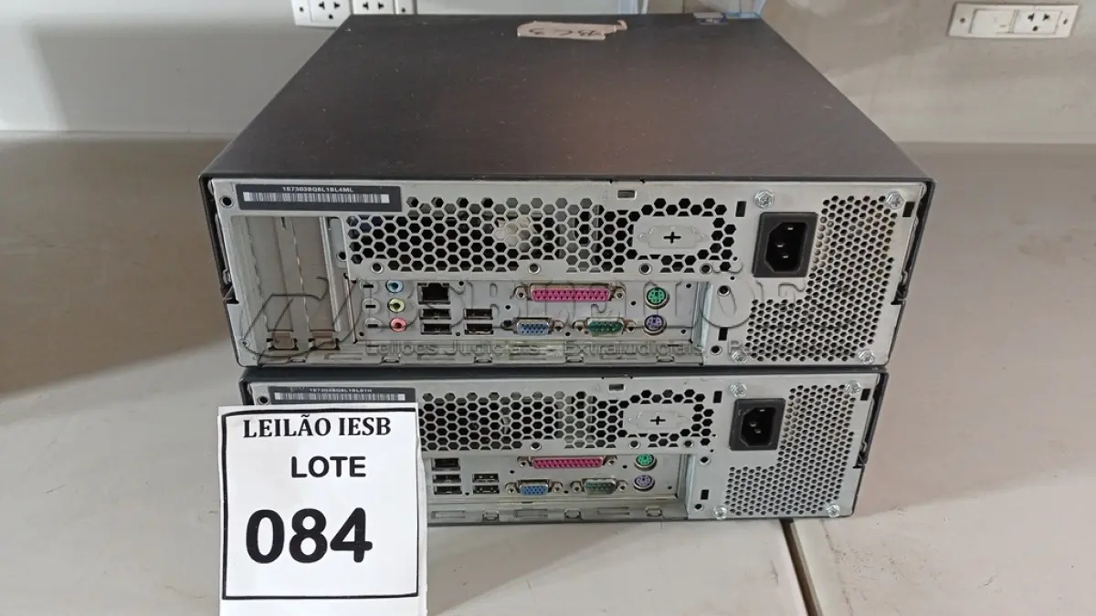 LOTE 084 - 02 CPUS LENOVO. (NO ESTADO) ATENÇÃO! FAZER A VISITAÇÃO ANTES DE ARREMATAR, NÃO SABEMOS SE FUNCIONA, LEILÃO NÃO TEM GARANTIA E NEM DEVOLUÇÃO, SUJEITO A POSSÍVEIS AVARIAS VISÍVEIS/OCULTAS E/OU AUSÊNCIA DE COMPONENTES.