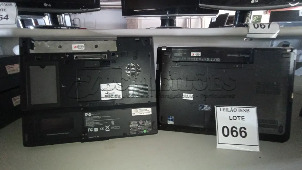 LOTE 066 - 01 NOTEBOOK HP E 01 NOTEBOOK LENOVO SEM FONTE E COM AVARIAS. (NO ESTADO) ATENÇÃO! FAZER A VISITAÇÃO ANTES DE ARREMATAR, NÃO SABEMOS SE FUNCIONA, LEILÃO NÃO TEM GARANTIA E NEM DEVOLUÇÃO, SUJEITO A POSSÍVEIS AVARIAS VISÍVEIS/OCULTAS E/OU AUSÊNCIA DE COMPONENTES.