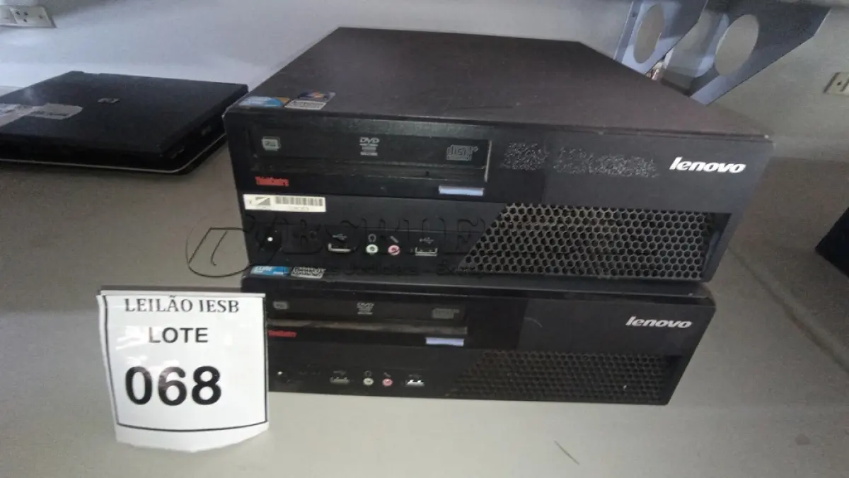 LOTE 068 - 02 CPUS LENOVO. (NO ESTADO) ATENÇÃO! FAZER A VISITAÇÃO ANTES DE ARREMATAR, NÃO SABEMOS SE FUNCIONA, LEILÃO NÃO TEM GARANTIA E NEM DEVOLUÇÃO, SUJEITO A POSSÍVEIS AVARIAS VISÍVEIS/OCULTAS E/OU AUSÊNCIA DE COMPONENTES.
