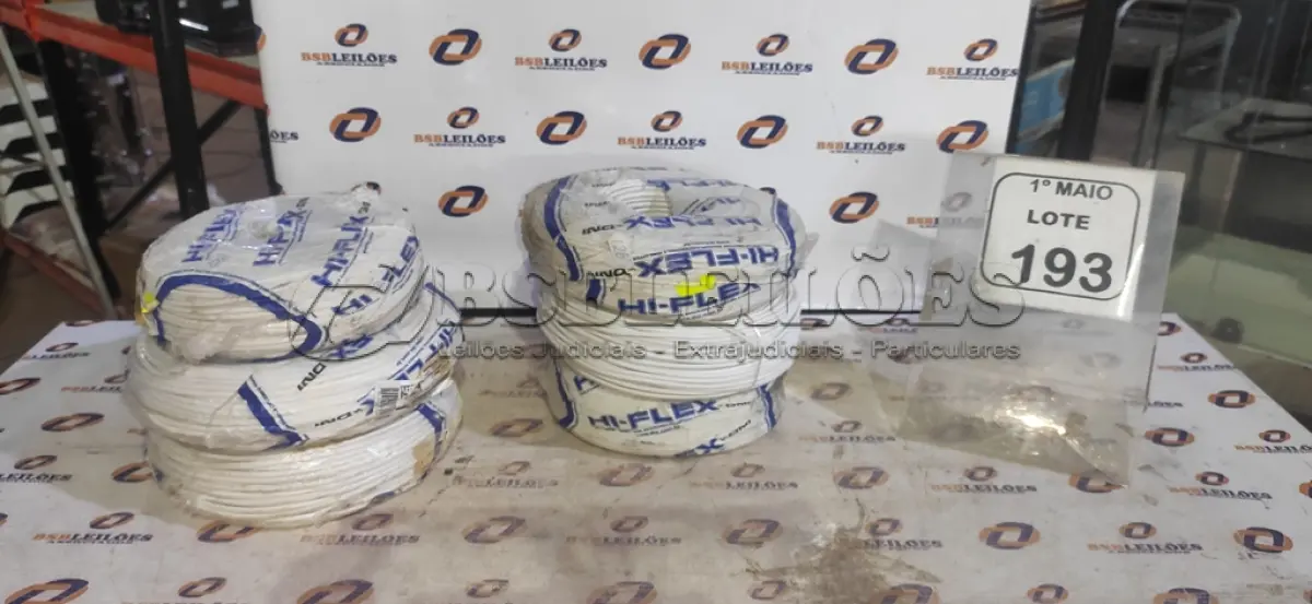 LOTE 193 - 06 ROLOS DE CABOS PARA ALARME COMPRIMENTO DE 100M APROXIMADAMENTE CADA MARCA HI-FLEX. (NO ESTADO) ATENÇÃO! FAZER A VISITAÇÃO ANTES DE ARREMATAR, NÃO SABEMOS SE FUNCIONA, LEILÃO NÃO TEM GARANTIA E NEM DEVOLUÇÃO, SUJEITO A POSSÍVEIS AVARIAS VISÍVEIS/OCULTAS E/OU AUSÊNCIA DE COMPONENTES.