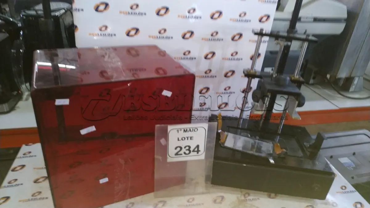 LOTE 234 - 01 IMPRESSORA 3D. (NO ESTADO) ATENÇÃO! FAZER A VISITAÇÃO ANTES DE ARREMATAR, NÃO SABEMOS SE FUNCIONA, LEILÃO NÃO TEM GARANTIA E NEM DEVOLUÇÃO, SUJEITO A POSSÍVEIS AVARIAS VISÍVEIS/OCULTAS E/OU AUSÊNCIA DE COMPONENTES.
