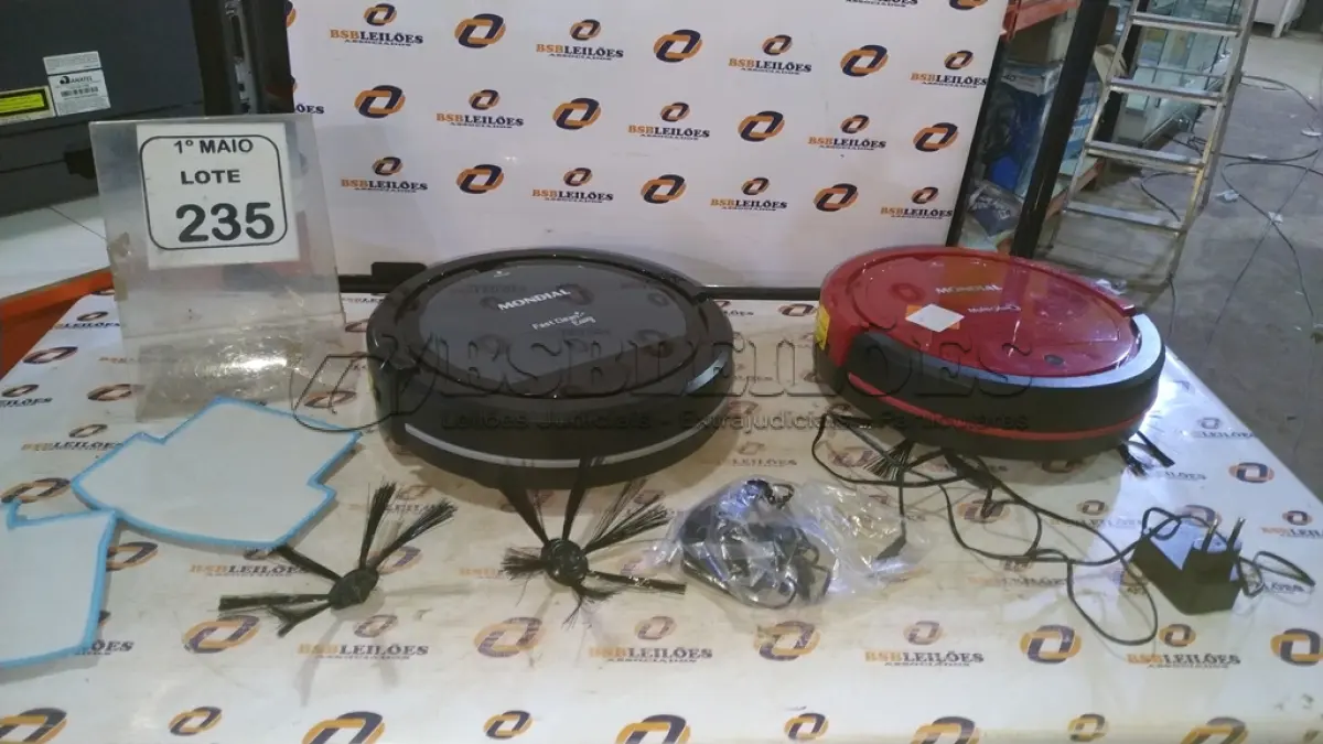 LOTE 235 - 02 ASPIRADORES ROBÔ MARCA MONDIAL. (NO ESTADO) ATENÇÃO! FAZER A VISITAÇÃO ANTES DE ARREMATAR, NÃO SABEMOS SE FUNCIONA, LEILÃO NÃO TEM GARANTIA E NEM DEVOLUÇÃO, SUJEITO A POSSÍVEIS AVARIAS VISÍVEIS/OCULTAS E/OU AUSÊNCIA DE COMPONENTES.