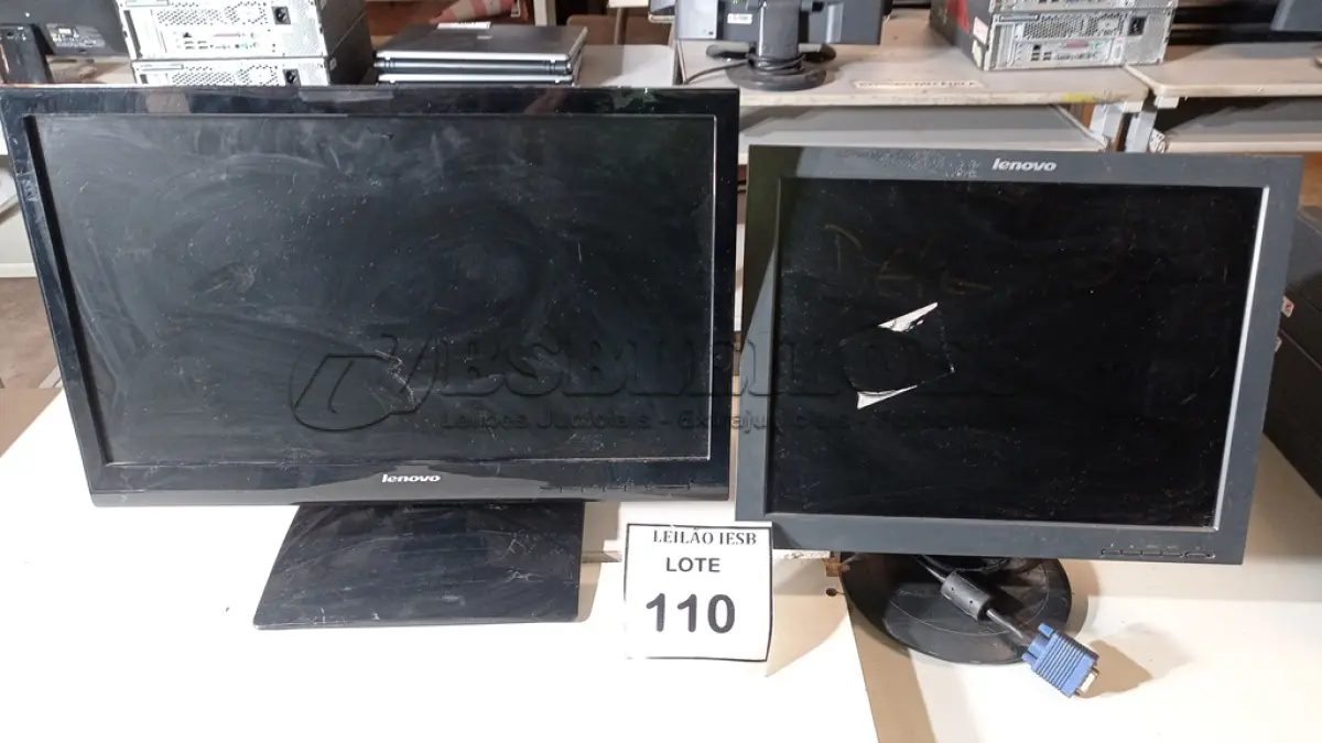 LOTE 110 - 02 MONITORES LENOVO. (NO ESTADO) ATENÇÃO! FAZER A VISITAÇÃO ANTES DE ARREMATAR, NÃO SABEMOS SE FUNCIONA, LEILÃO NÃO TEM GARANTIA E NEM DEVOLUÇÃO, SUJEITO A POSSÍVEIS AVARIAS VISÍVEIS/OCULTAS E/OU AUSÊNCIA DE COMPONENTES.