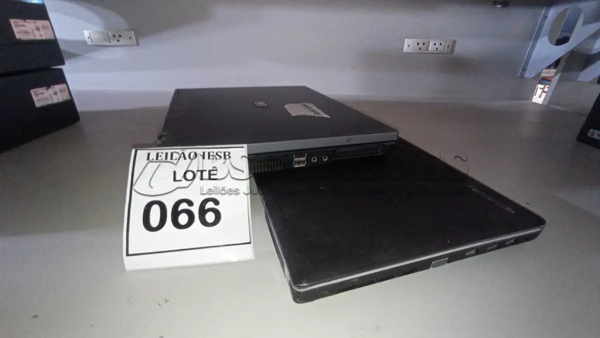 LOTE 066 - 01 NOTEBOOK HP E 01 NOTEBOOK LENOVO SEM FONTE E COM AVARIAS. (NO ESTADO) ATENÇÃO! FAZER A VISITAÇÃO ANTES DE ARREMATAR, NÃO SABEMOS SE FUNCIONA, LEILÃO NÃO TEM GARANTIA E NEM DEVOLUÇÃO, SUJEITO A POSSÍVEIS AVARIAS VISÍVEIS/OCULTAS E/OU AUSÊNCIA DE COMPONENTES.