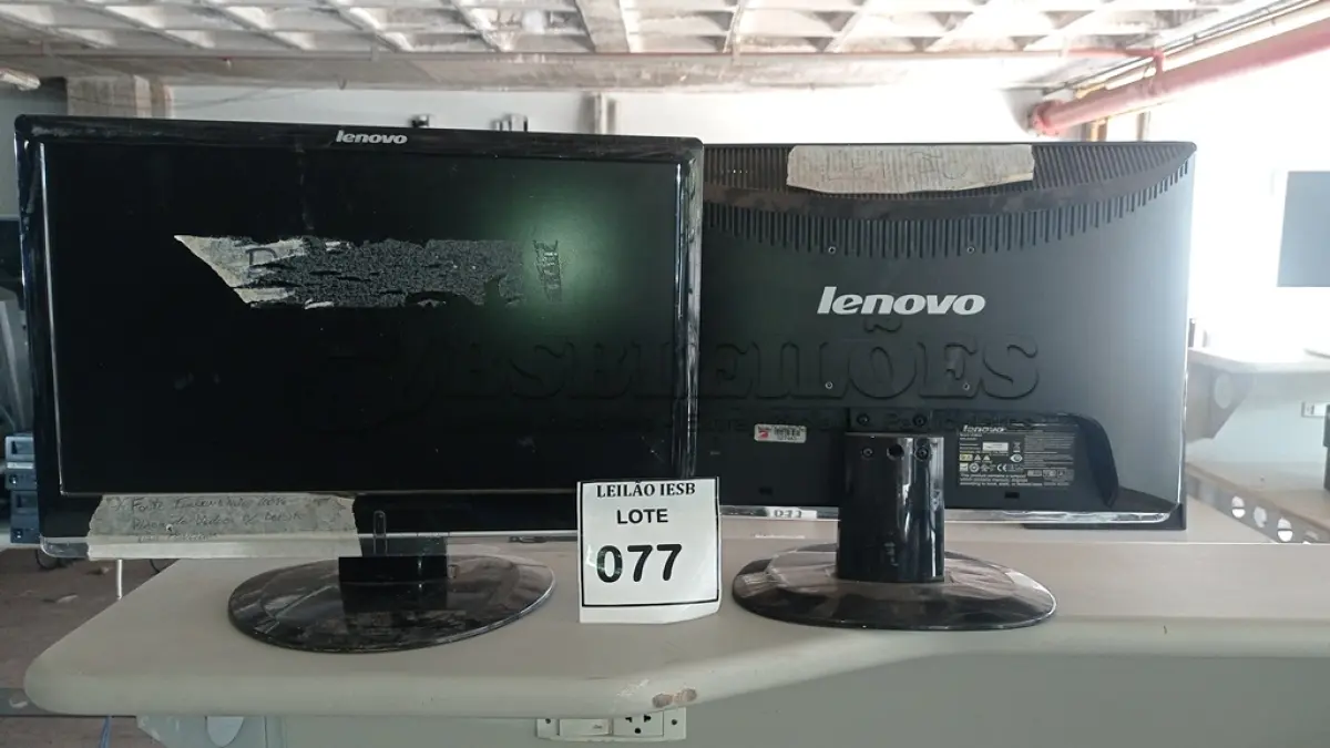 LOTE 077 - 02 MONITORES LENOVO. (NO ESTADO) ATENÇÃO! FAZER A VISITAÇÃO ANTES DE ARREMATAR, NÃO SABEMOS SE FUNCIONA, LEILÃO NÃO TEM GARANTIA E NEM DEVOLUÇÃO, SUJEITO A POSSÍVEIS AVARIAS VISÍVEIS/OCULTAS E/OU AUSÊNCIA DE COMPONENTES.
