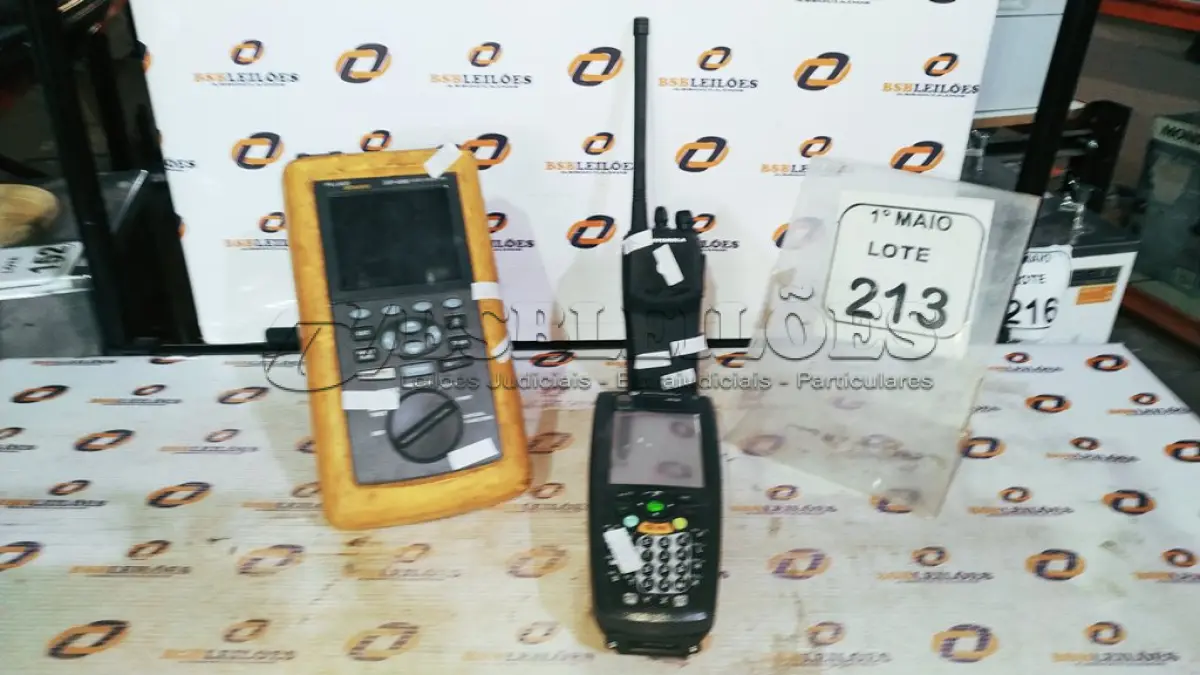 LOTE 213 - 01 EQUIPAMENTO PARA TESTES DE CABOS MODELO DSP-4300 CABLE ANALYZER MARCA FLUKE NETWORKS, 01 COLETORA DE DADOS MODELOS HC700 MARCA MOTOROLA E 01 RÁDIO COMUNICADOR MARCA MOTOROLA. (NO ESTADO) ATENÇÃO! FAZER A VISITAÇÃO ANTES DE ARREMATAR, NÃO SABEMOS SE FUNCIONA, LEILÃO NÃO TEM GARANTIA E NEM DEVOLUÇÃO, SUJEITO A POSSÍVEIS AVARIAS VISÍVEIS/OCULTAS E/OU AUSÊNCIA DE COMPONENTES.
