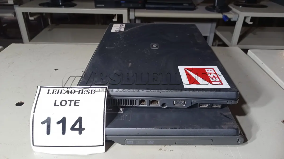 LOTE 114 - 02 NOTEBOOKS HP SEM FONTE. (NO ESTADO) ATENÇÃO! FAZER A VISITAÇÃO ANTES DE ARREMATAR, NÃO SABEMOS SE FUNCIONA, LEILÃO NÃO TEM GARANTIA E NEM DEVOLUÇÃO, SUJEITO A POSSÍVEIS AVARIAS VISÍVEIS/OCULTAS E/OU AUSÊNCIA DE COMPONENTES.