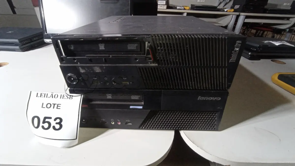 LOTE 053 - 02 CPUS LENOVO. (NO ESTADO) ATENÇÃO! FAZER A VISITAÇÃO ANTES DE ARREMATAR, NÃO SABEMOS SE FUNCIONA, LEILÃO NÃO TEM GARANTIA E NEM DEVOLUÇÃO, SUJEITO A POSSÍVEIS AVARIAS VISÍVEIS/OCULTAS E/OU AUSÊNCIA DE COMPONENTES.