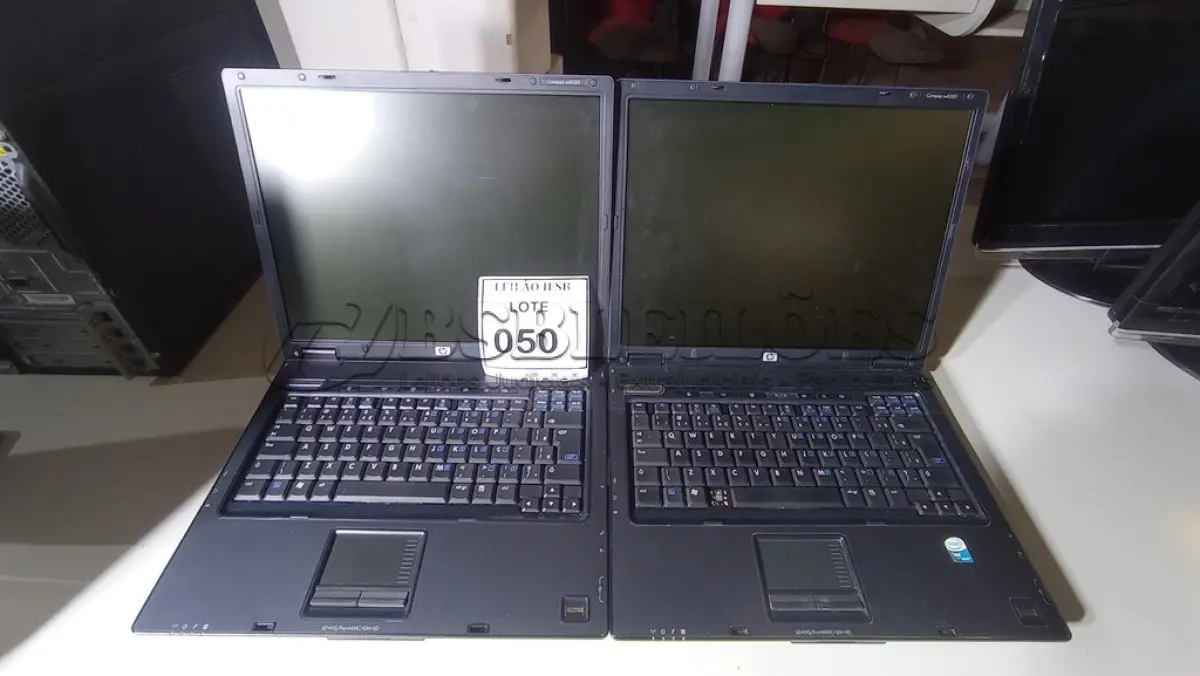 LOTE 050 - 02 NOTEBOOKS HP SEM FONTE. (NO ESTADO) ATENÇÃO! FAZER A VISITAÇÃO ANTES DE ARREMATAR, NÃO SABEMOS SE FUNCIONA, LEILÃO NÃO TEM GARANTIA E NEM DEVOLUÇÃO, SUJEITO A POSSÍVEIS AVARIAS VISÍVEIS/OCULTAS E/OU AUSÊNCIA DE COMPONENTES.